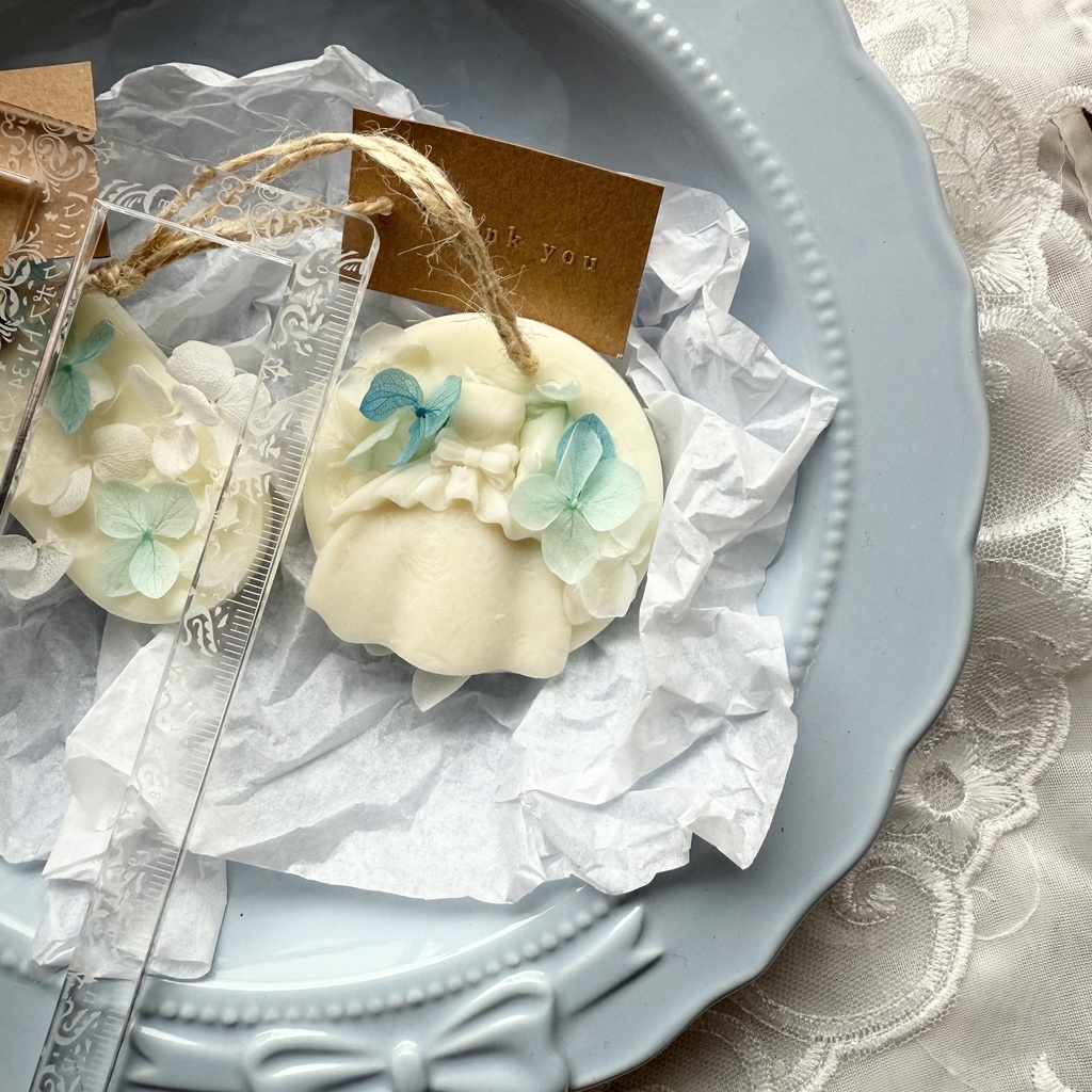 no.242 サシェ ワックスサシェ ドレス 紫陽花 ブルー ハンドメイドサシェ 火を灯さないキャンドル