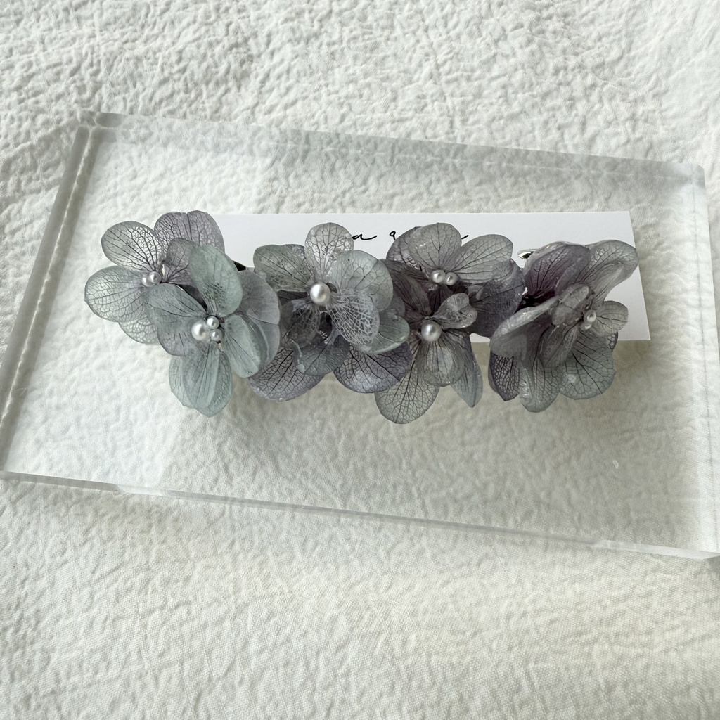 no.244 再販 くすみパープルの紫陽花ヘアバレッタ パープル アジサイ パール ヘアアクセサリー バレッタ ハンドメイド