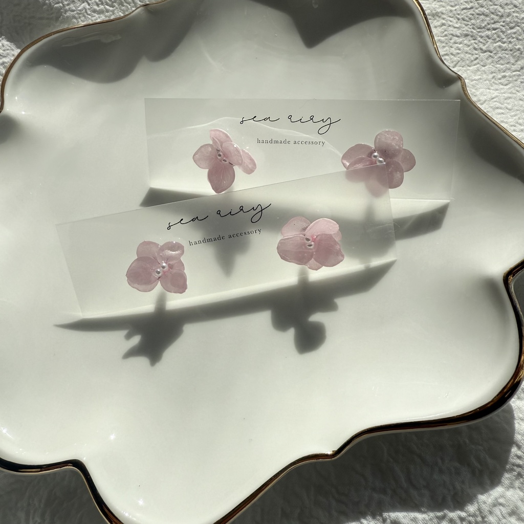 no.248 再販 ちいさなお花のピアス ベビーピンク アジサイ パール ハンドメイド ピアス