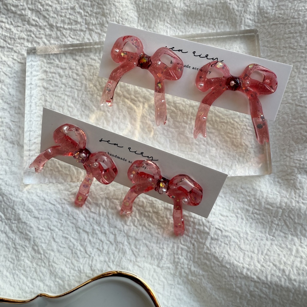 no.251 あかいろリボンピアス レッド ラメ パール クリスマス ribbon ステンレス ピアス