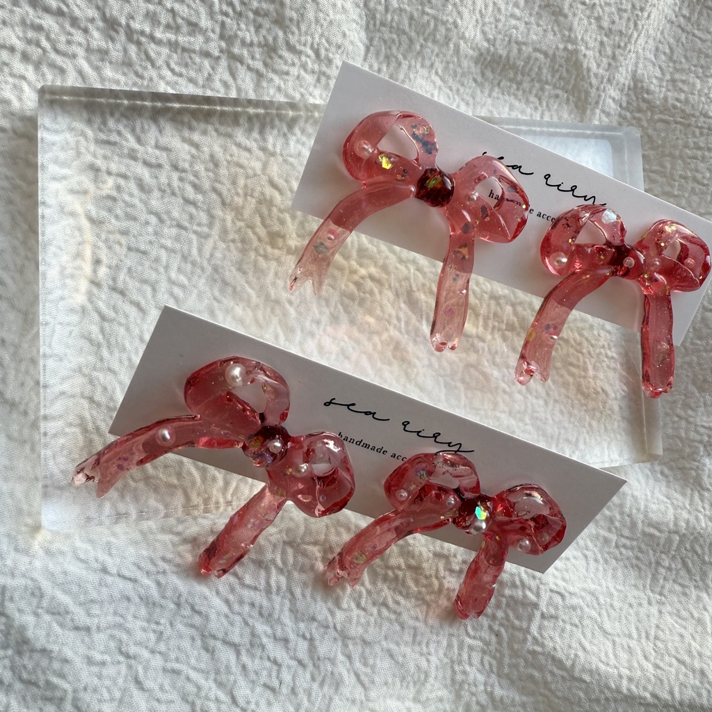 no.251 あかいろリボンピアス レッド ラメ パール クリスマス ribbon ステンレス ピアス