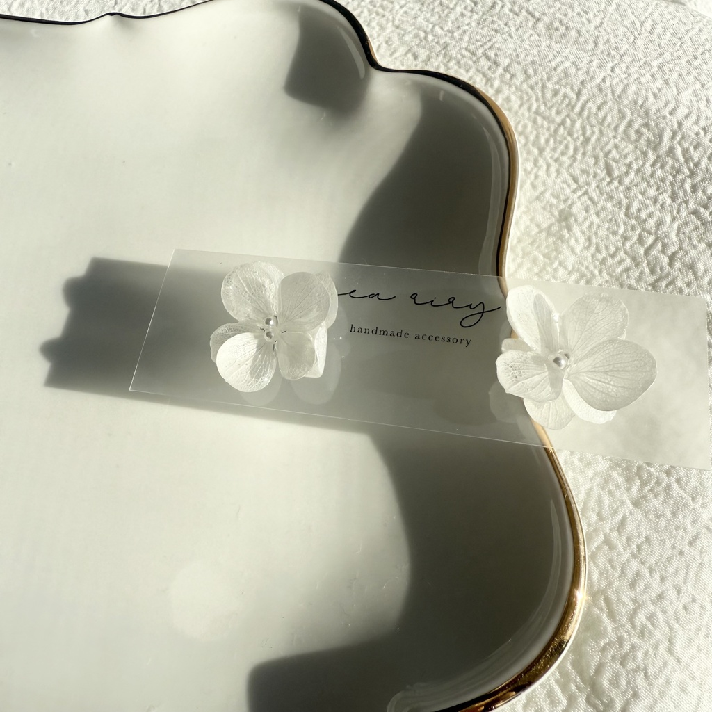 no.253 ホワイトの紫陽花ピアス アトランティスアジサイ ホワイト 白 パール アジサイ ステンレスピアス