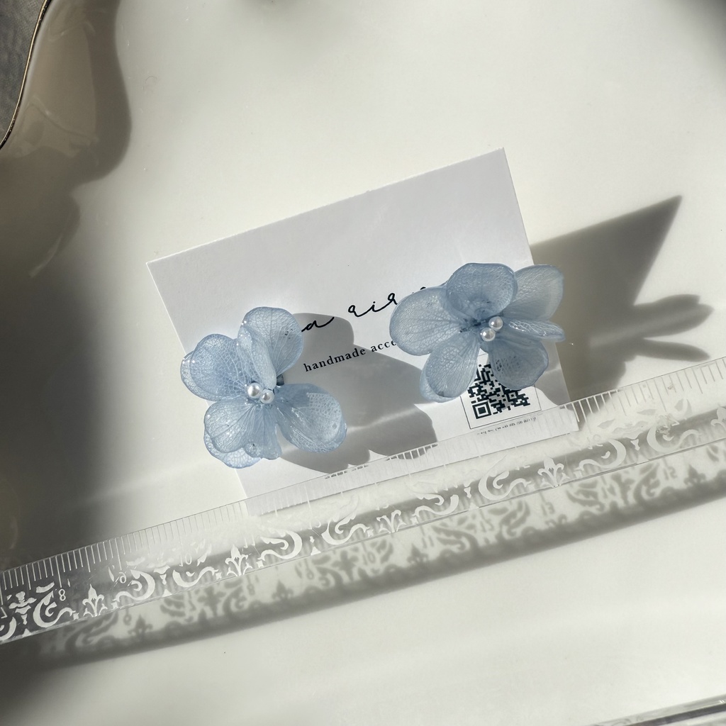 no.254 再販 ベビーブルーの紫陽花ピアス 淡色 ブルー ドライフラワー 紫陽花 パール ステンレス ハンドメイドピアス