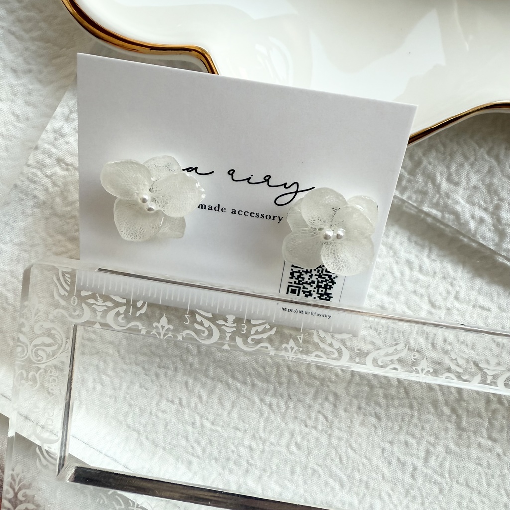 1点のみ 限定セット Happy bag 紫陽花 ヘアバレッタ ピアス セット ホワイト アナベル パール