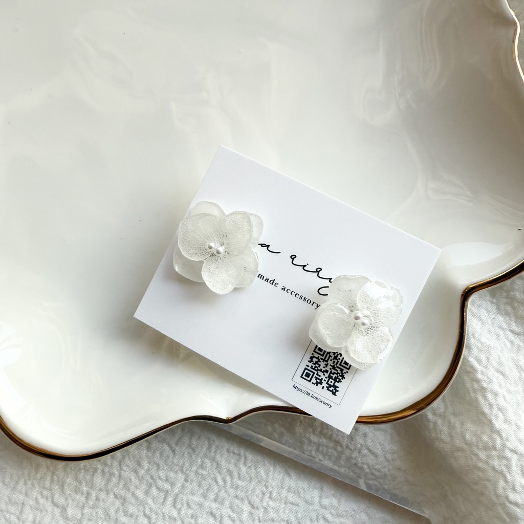 1点のみ 限定セット Happy bag 紫陽花 ヘアクリップ ピアス セット ホワイト アナベル パール