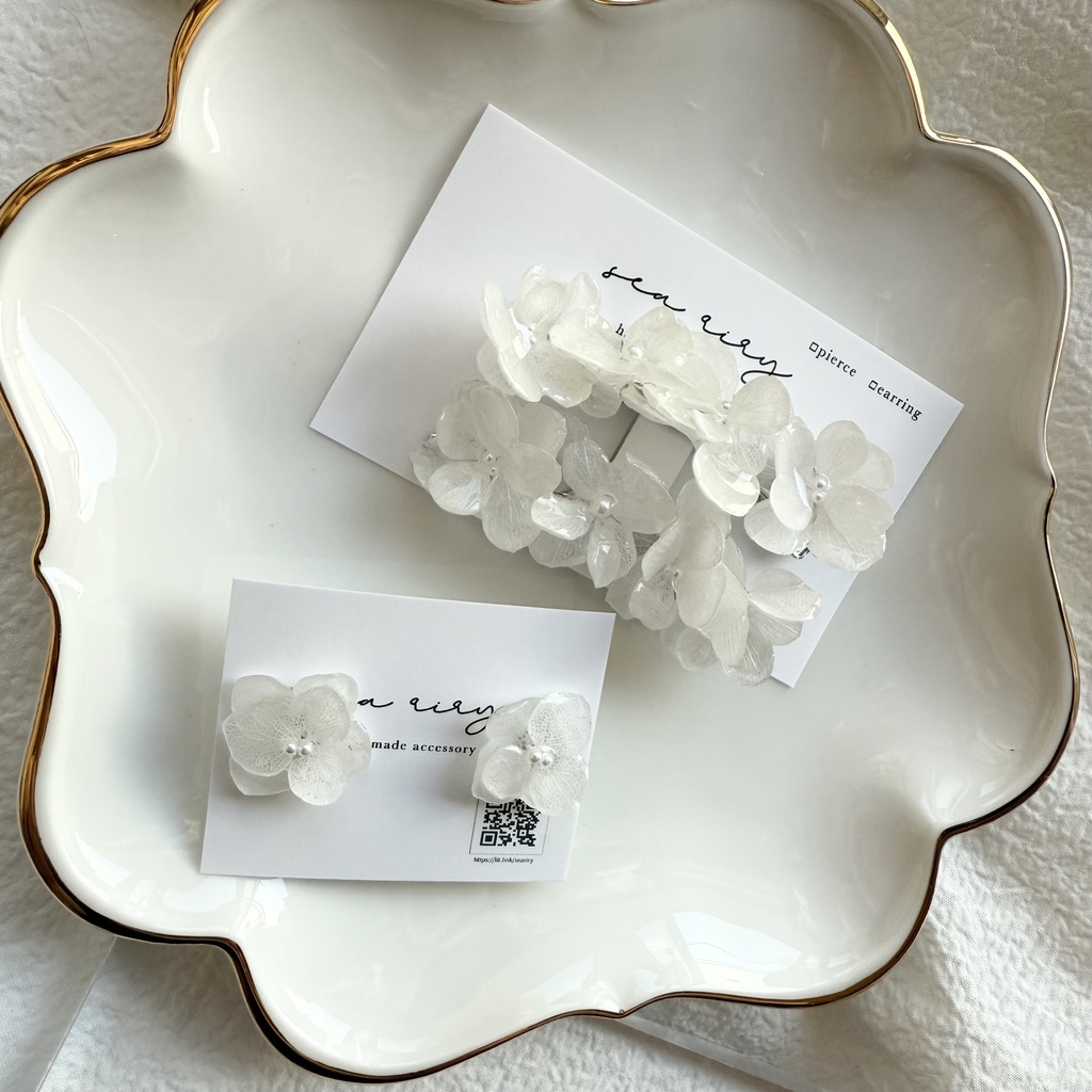 1点のみ 限定セット Happy bag 紫陽花 ヘアクリップ ピアス セット ホワイト アナベル パール