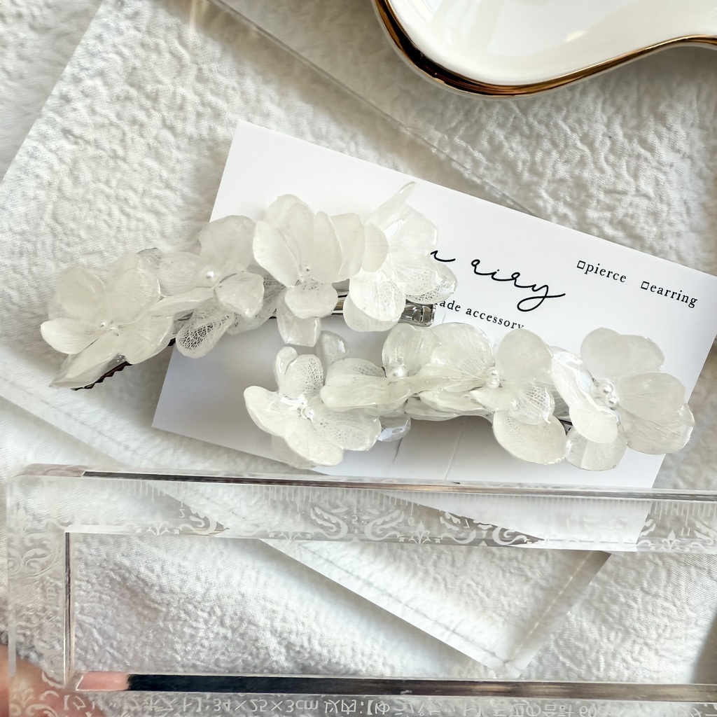 1点のみ 限定セット Happy bag 紫陽花 ヘアクリップ ピアス セット ホワイト アナベル パール