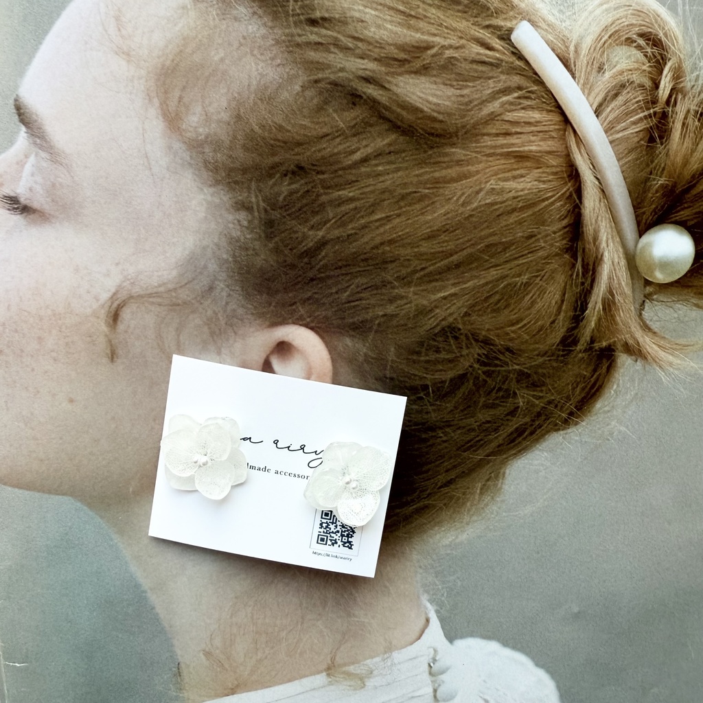 1点のみ 限定セット Happy bag 紫陽花 ヘアクリップ ピアス セット ホワイト アナベル パール