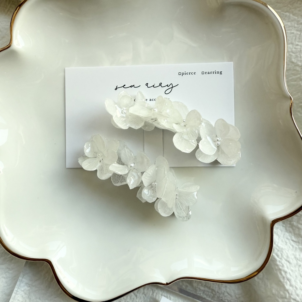 1点のみ 限定セット Happy bag 紫陽花 ヘアクリップ ピアス セット ホワイト アナベル パール