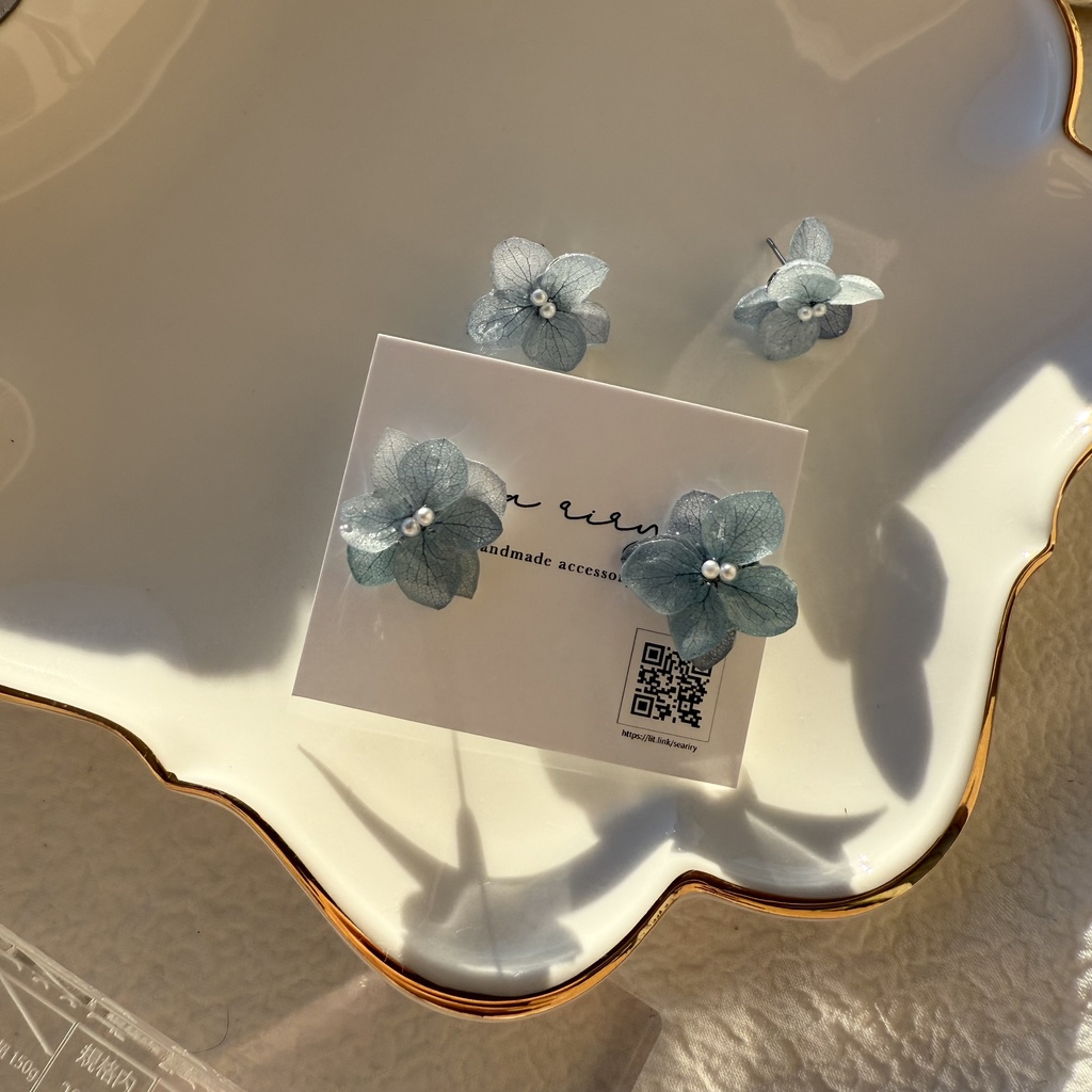 no.255 再販 ブルーグラデの紫陽花ピアス Blue アジサイ アナベル フラワーピアス パール ステンレス