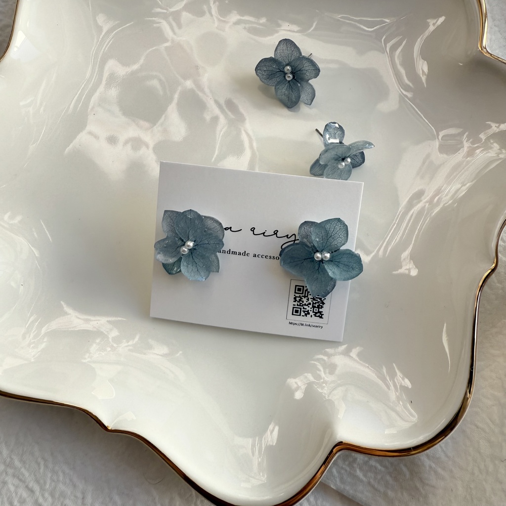 no.255 再販 ブルーグラデの紫陽花ピアス Blue アジサイ アナベル フラワーピアス パール ステンレス