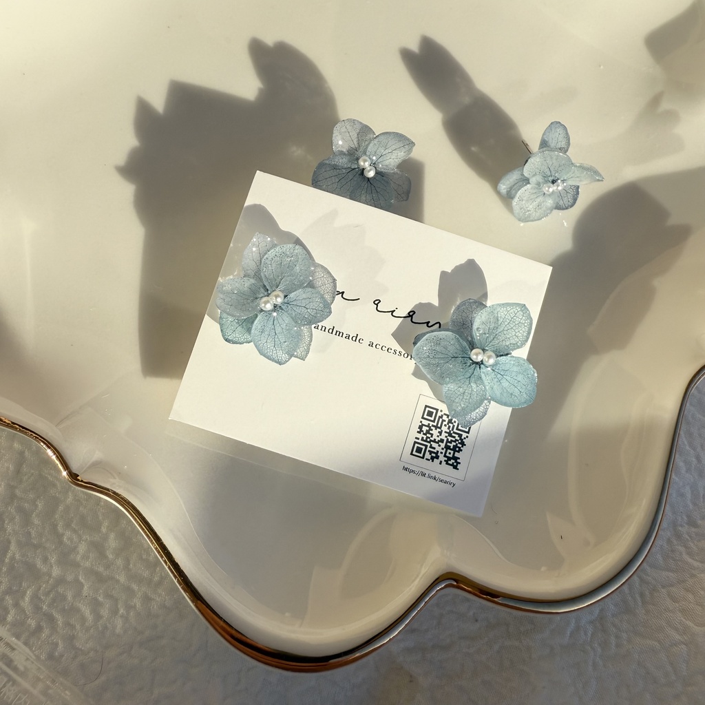no.255 再販 ブルーグラデの紫陽花ピアス Blue アジサイ アナベル フラワーピアス パール ステンレス