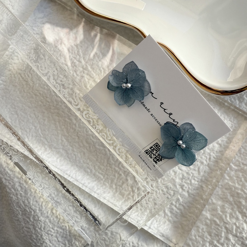 no.255 再販 ブルーグラデの紫陽花ピアス Blue アジサイ アナベル フラワーピアス パール ステンレス