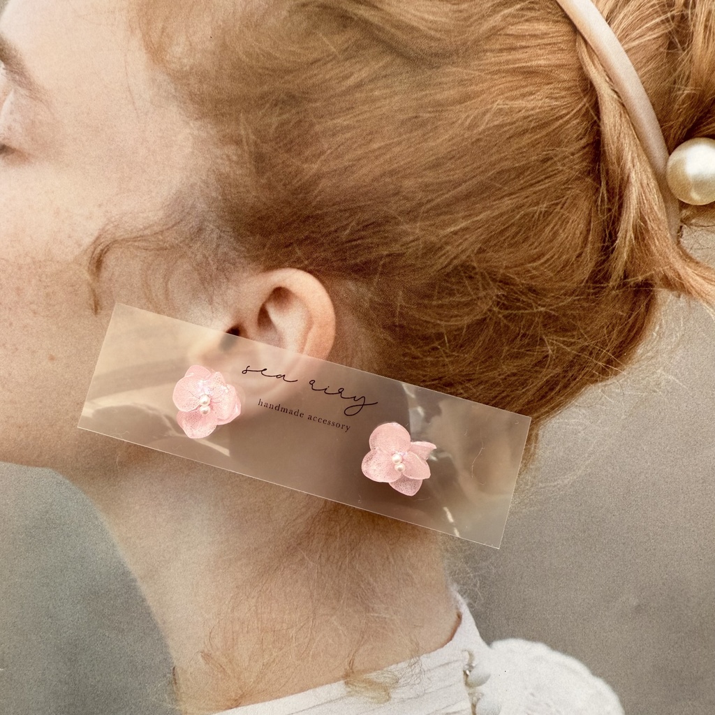 no.258 ベビーピンクのちいさなお花のピアス アジサイ 紫陽花 アナベル パール ピンク ステンレス ピアス