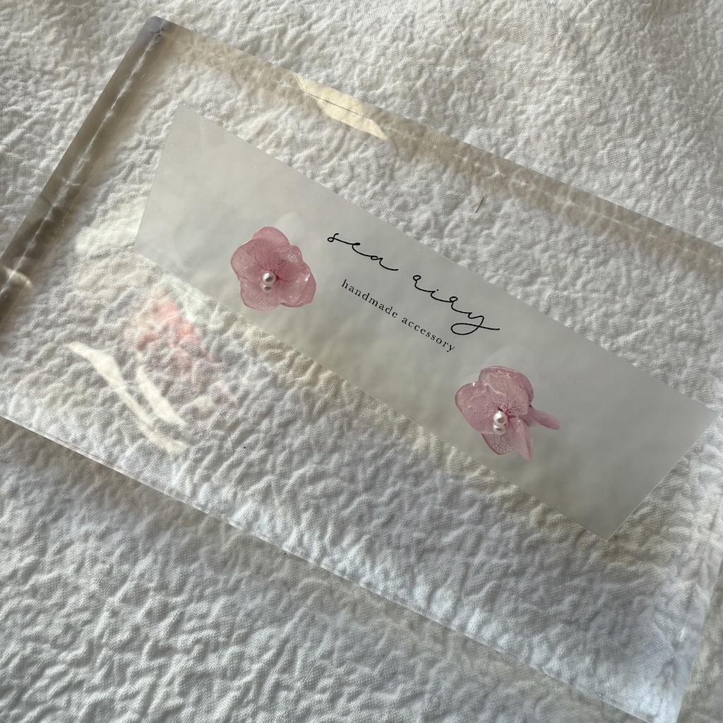 no.258 ベビーピンクのちいさなお花のピアス アジサイ 紫陽花 アナベル パール ピンク ステンレス ピアス