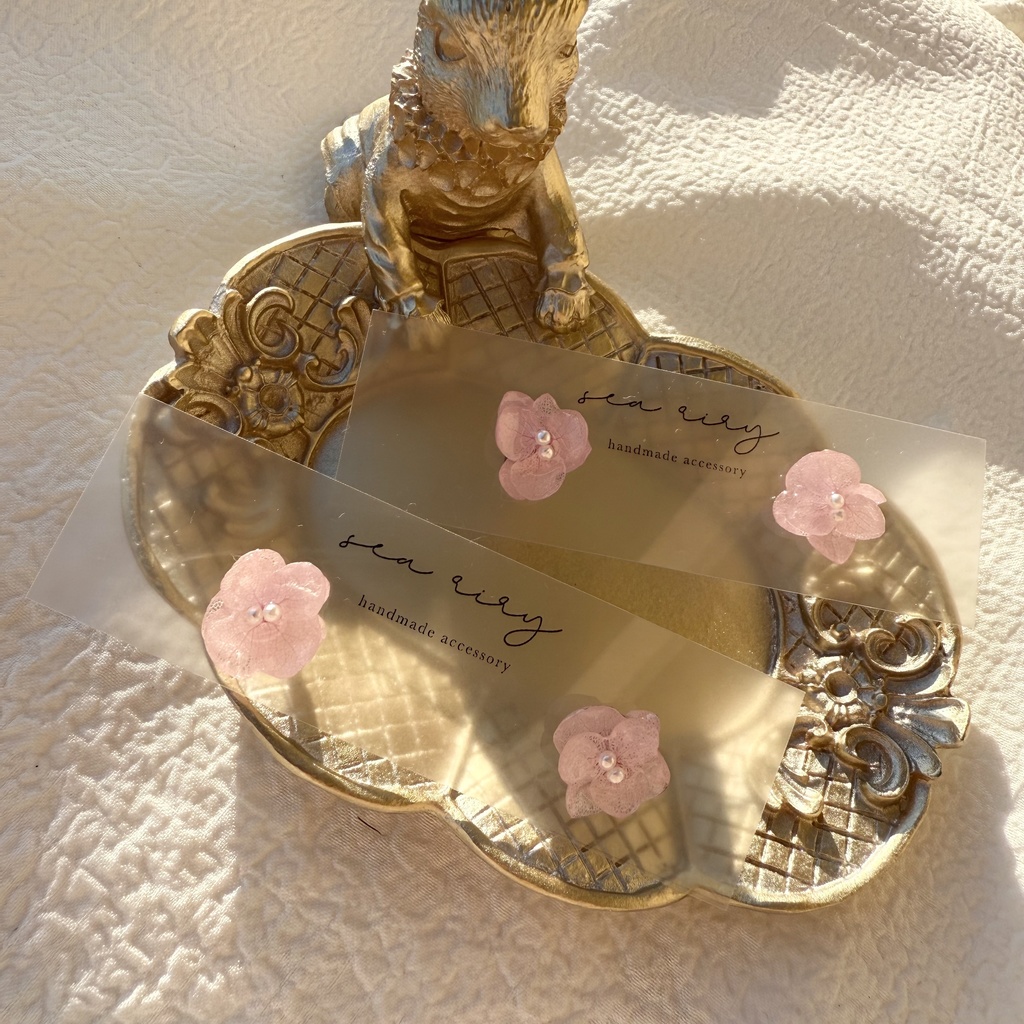 no.258 ベビーピンクのちいさなお花のピアス アジサイ 紫陽花 アナベル パール ピンク ステンレス ピアス