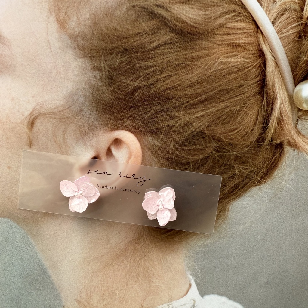 no.263 再販 ちいさなお花のピアス パステルライラックmix 薄紫 紫陽花 アジサイ ピアス