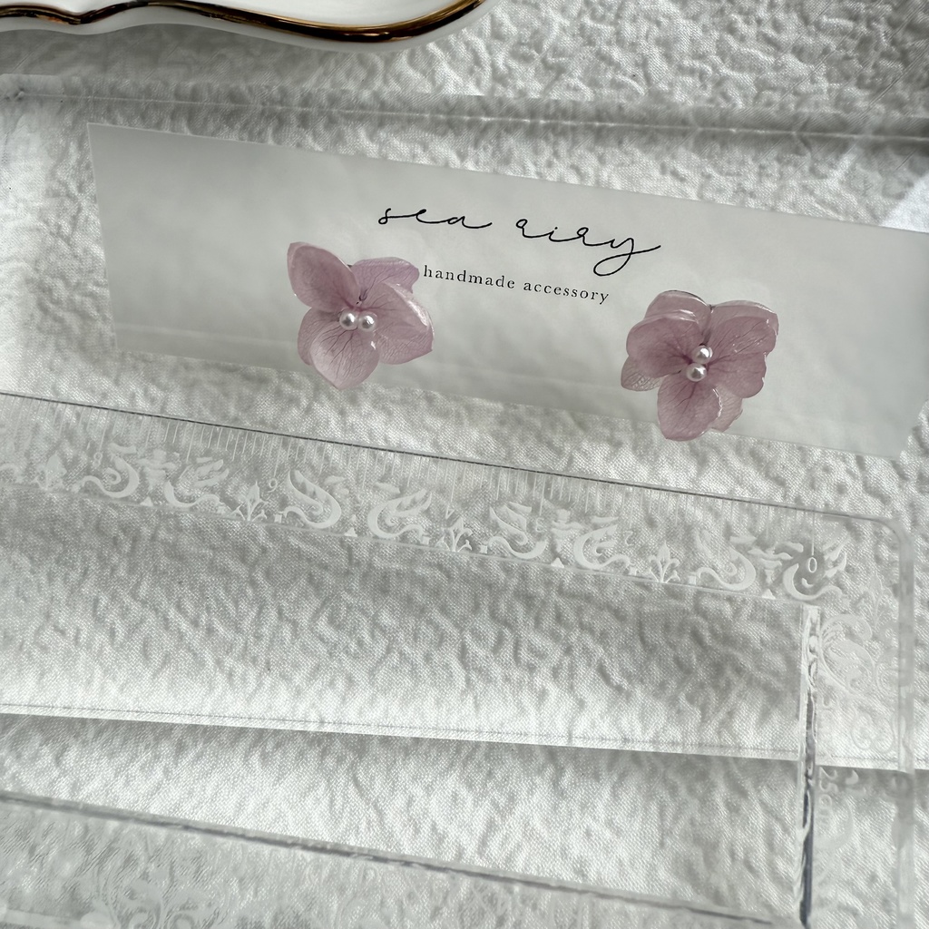 no.263 再販 ちいさなお花のピアス パステルライラックmix 薄紫 紫陽花 アジサイ ピアス