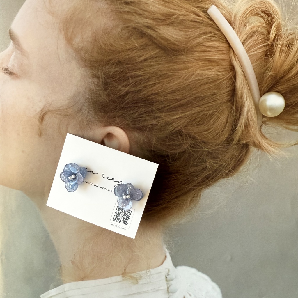 no.268 再販 ちいさなお花のピアス ブルーグラデ ブルー 紫陽花 アジサイ パール ステンレス ピアス