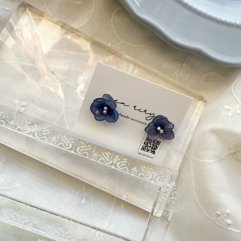 no.268 再販 ちいさなお花のピアス ブルーグラデ ブルー 紫陽花 アジサイ パール ステンレス ピアス
