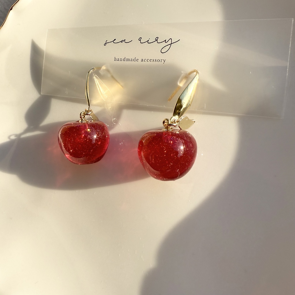 no.217 再販 赤林檎のピアス りんご 林檎 ラメ フルーツ サージカルステンレス ピアス 316刻印あり