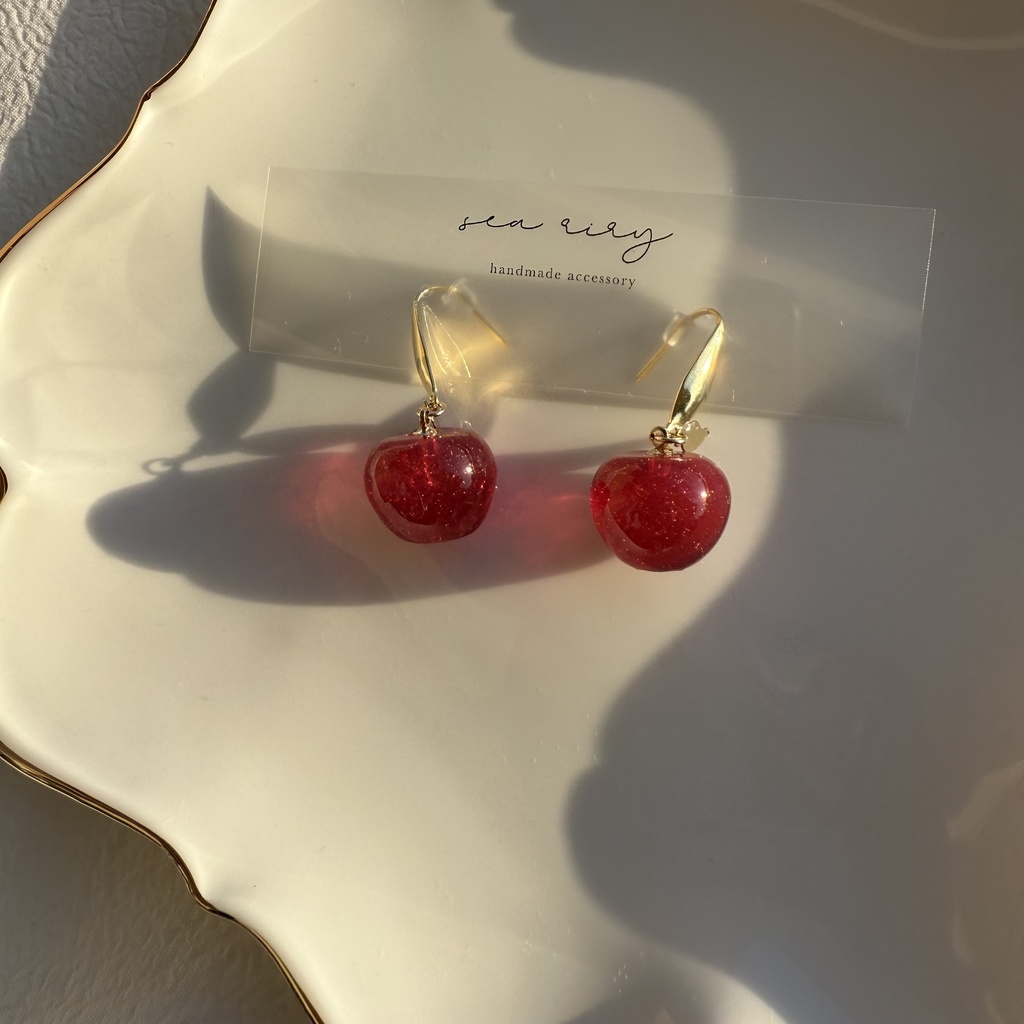 no.217 再販 赤林檎のピアス りんご 林檎 ラメ フルーツ サージカルステンレス ピアス 316刻印あり