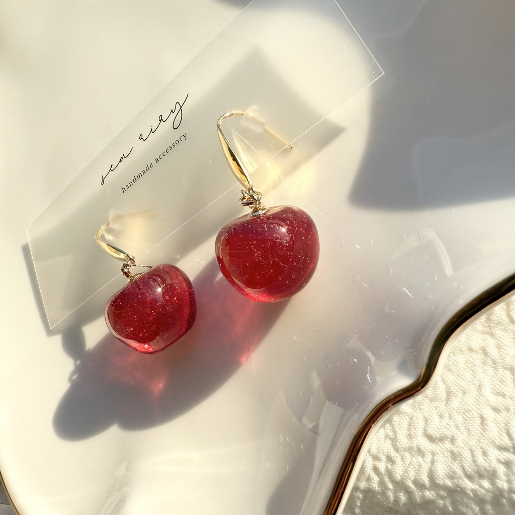 no.217 再販 赤林檎のピアス りんご 林檎 ラメ フルーツ サージカルステンレス ピアス 316刻印あり