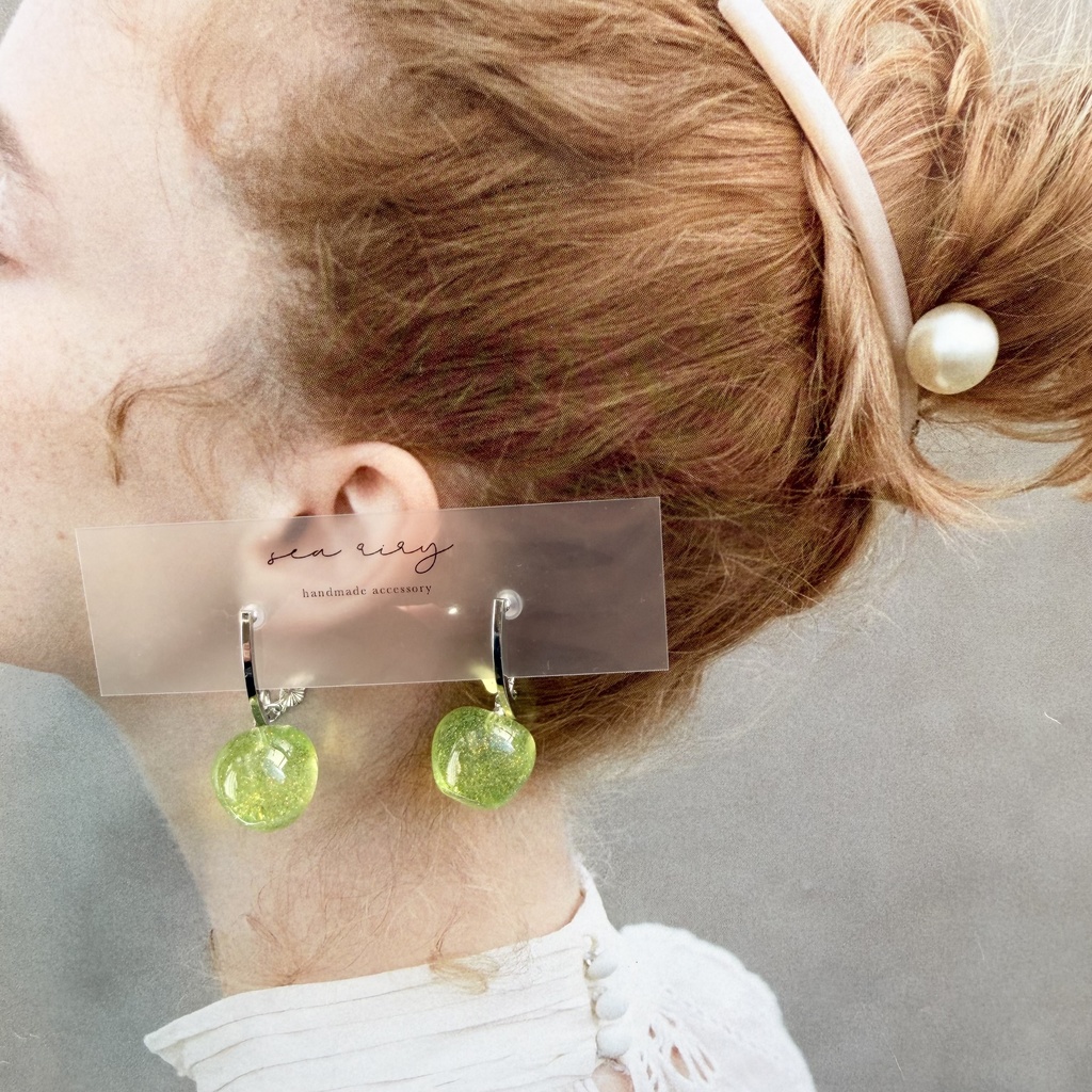 no.272 青林檎のピアス りんご 林檎ピアス 青リンゴ ラメ greenApple チタンポスト ピアス