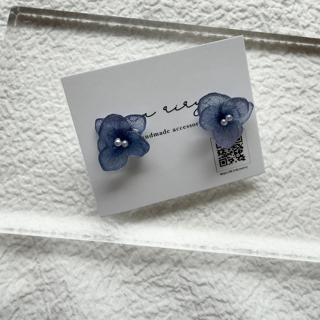 no.275 再販 ブルーグラデの紫陽花ピアス アジサイ 紫陽花 ブルー パール ステンレス ピアス