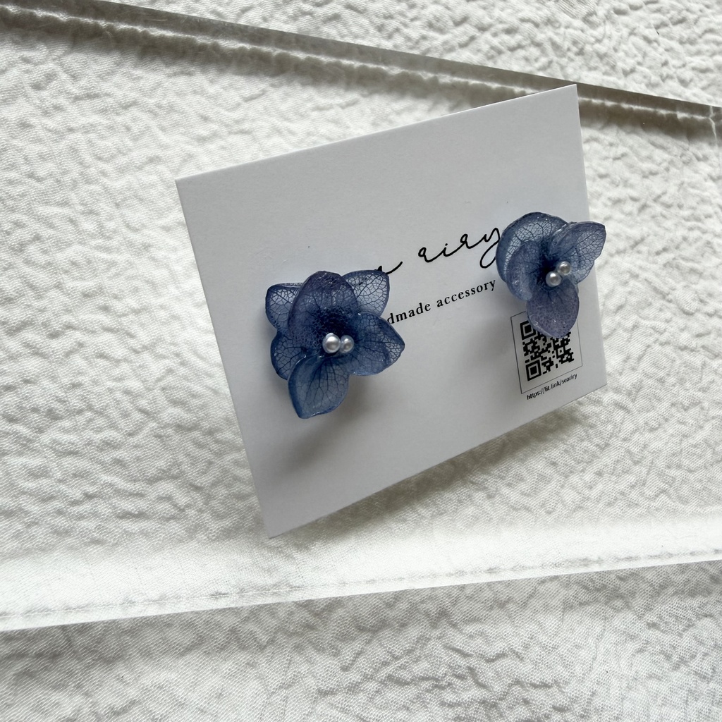 no.275 再販 ブルーグラデの紫陽花ピアス アジサイ 紫陽花 ブルー パール ステンレス ピアス