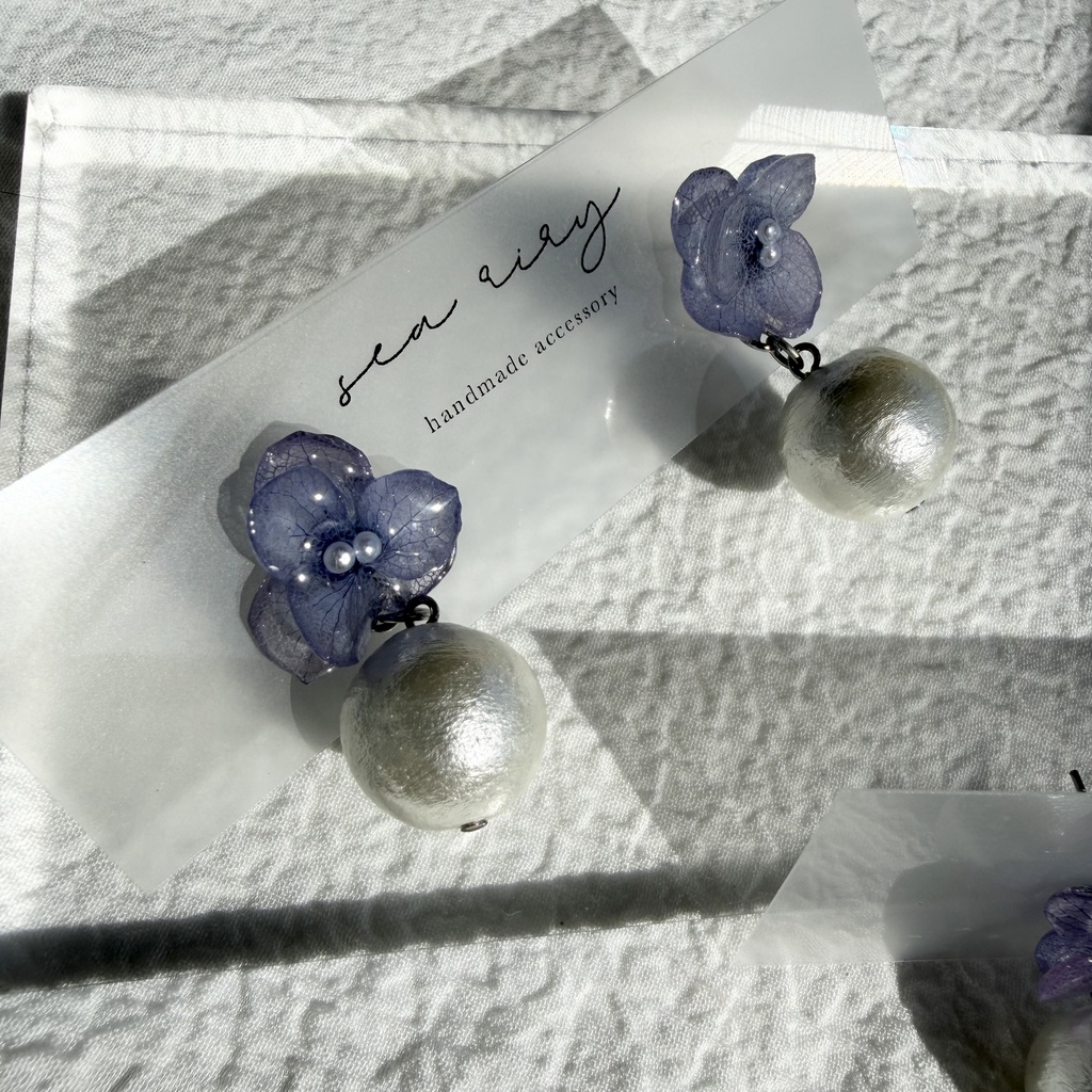 no.280  紫陽花とコットンパールのピアス  アジサイ  コットンパール  ブルー  青  ステンレス  ピアス