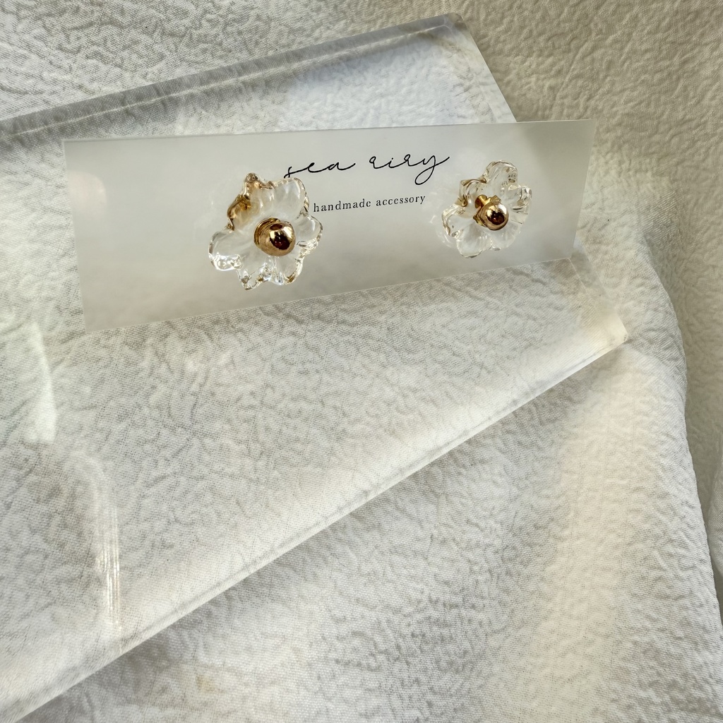 no.287 再販 ちいさなお花のクリアピアス クリア フラワー レジンピアス サージカルステンレスピアス ゴールド