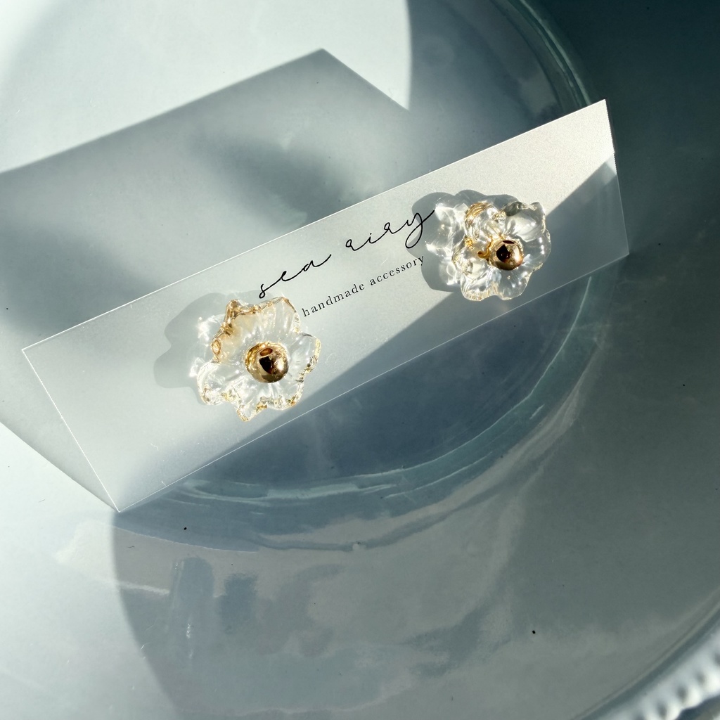 no.287  再販  ちいさなお花のクリアピアス クリア フラワー レジンピアス サージカルステンレスピアス ゴールド