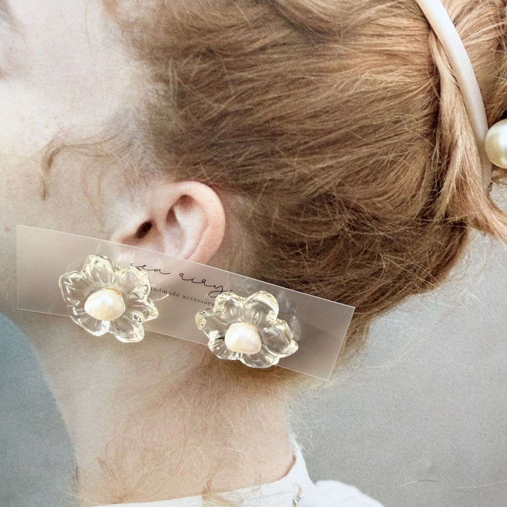 no.288 再販 淡水パールのフラワーピアス クリア フラワー クリアピアス 淡水パール おはな サージカルステンレス