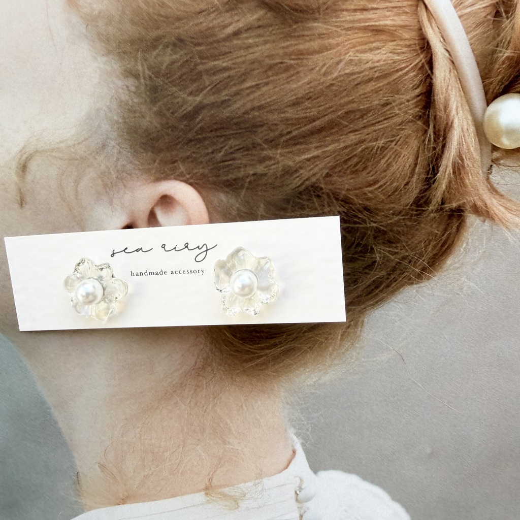 no.289  再販 ちいさなお花のクリアピアス クリア フラワー パール レジンピアス サージカルステンレスピアス 