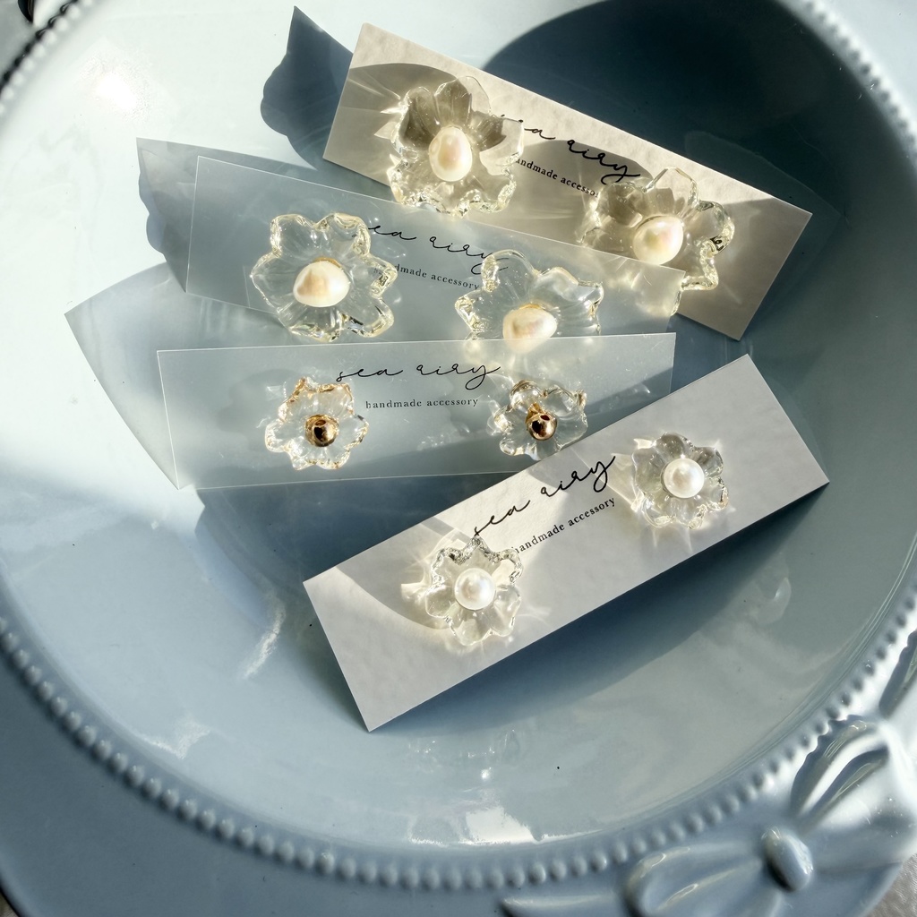 no.289 再販 ちいさなお花のクリアピアス クリア フラワー パール レジンピアス サージカルステンレスピアス