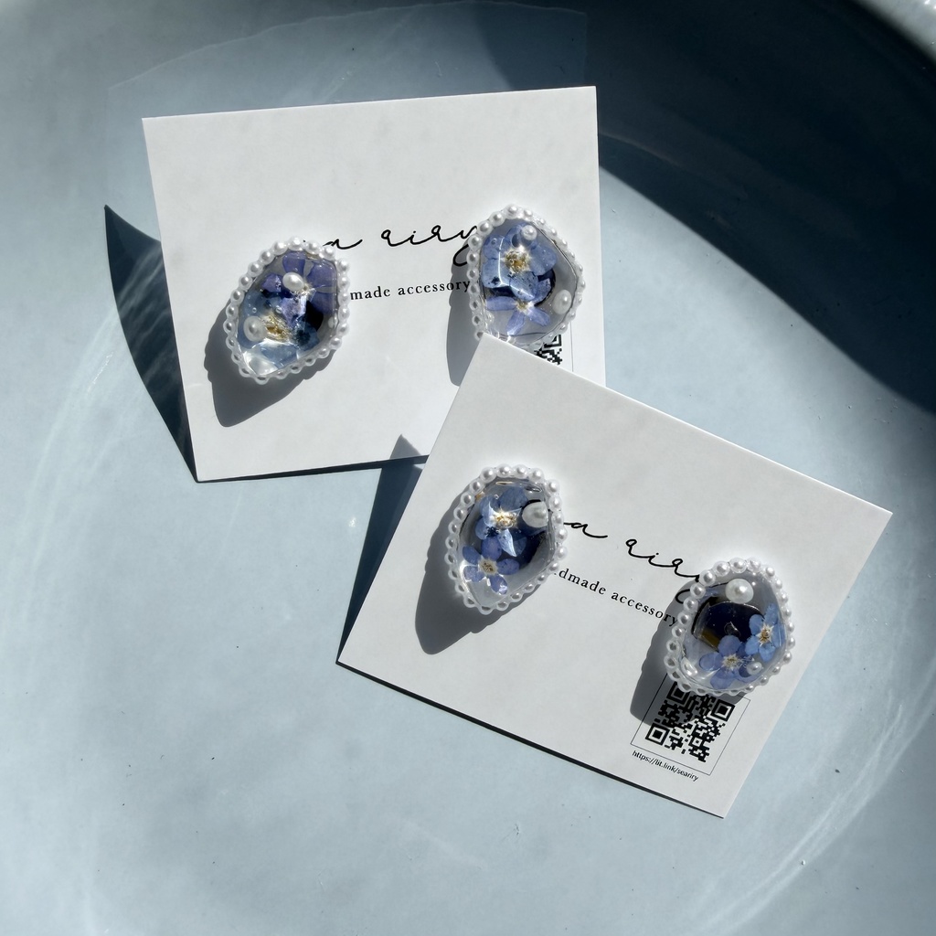 no.290 勿忘草の鉱石パールピアス 忘れな草 ブルー パール サージカルステンレス ピアス ハンドメイドピアス