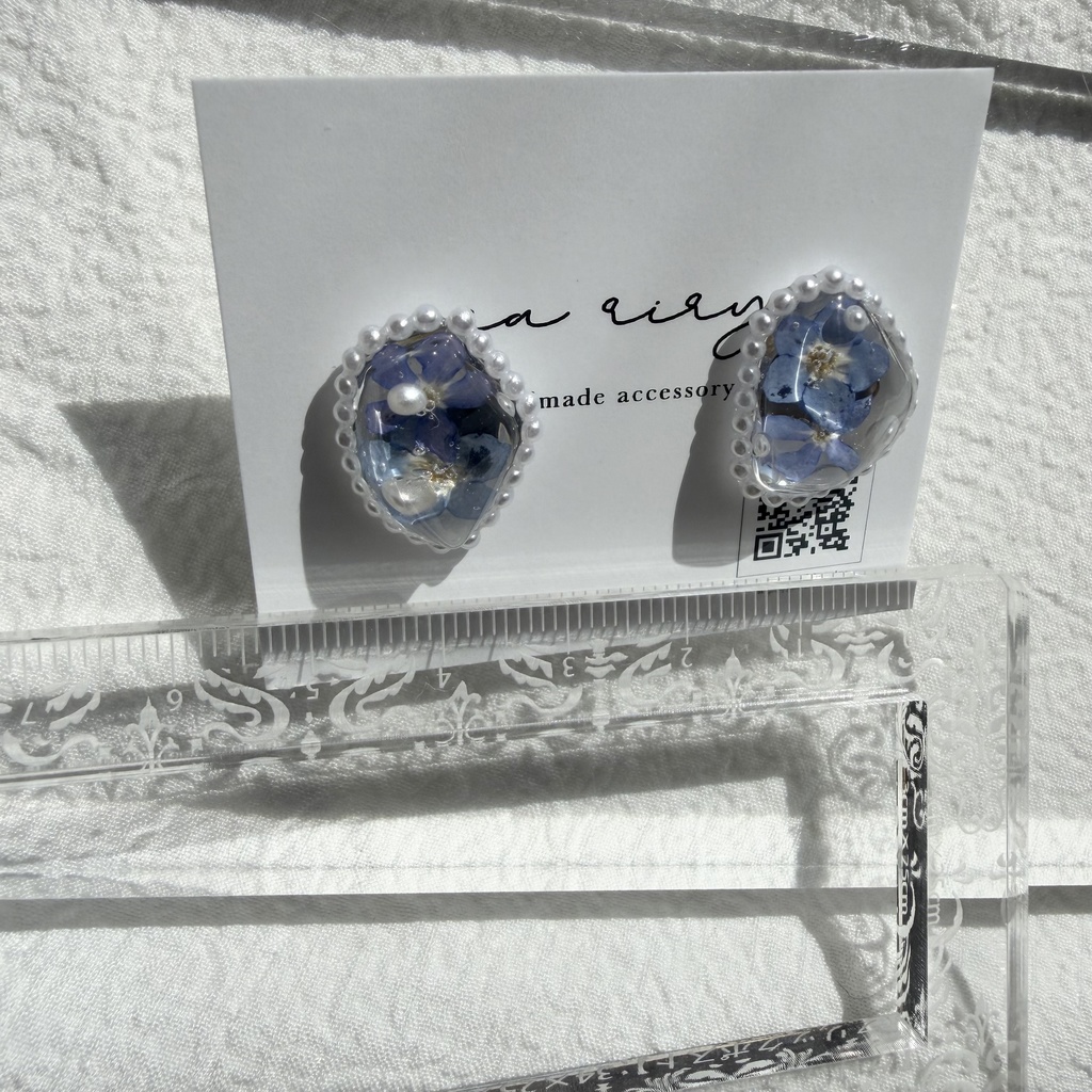 no.290 勿忘草の鉱石パールピアス 忘れな草 ブルー パール サージカルステンレス ピアス ハンドメイドピアス