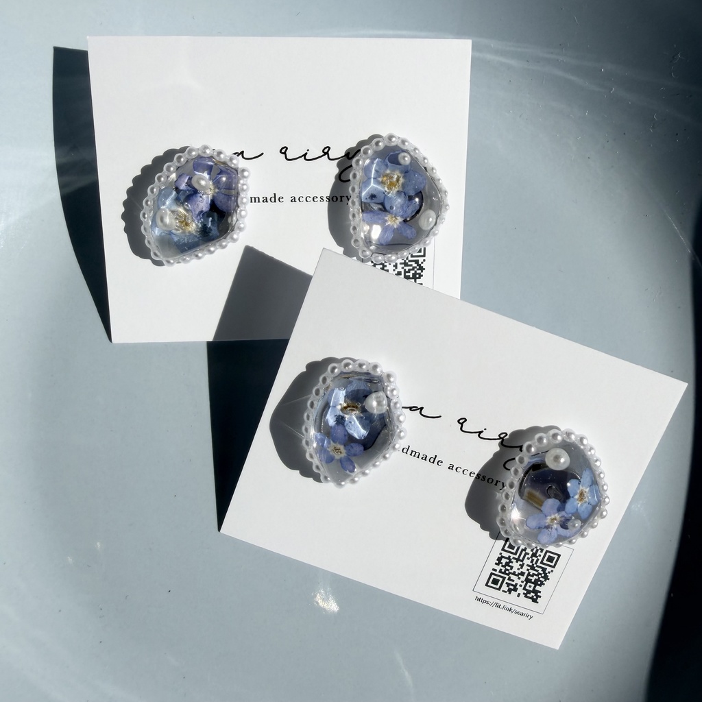 no.290 勿忘草の鉱石パールピアス 忘れな草 ブルー パール サージカルステンレス ピアス ハンドメイドピアス
