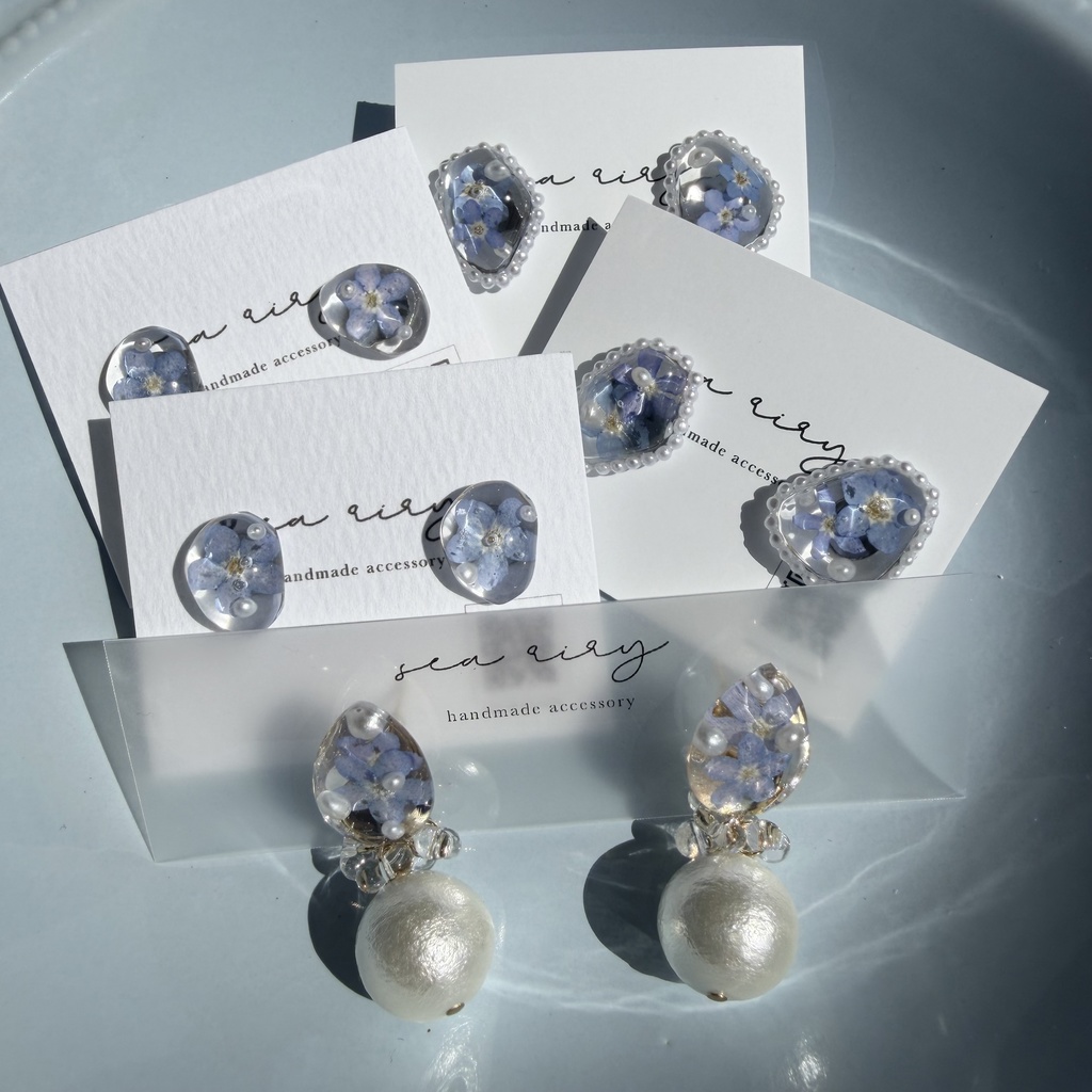 no.290 勿忘草の鉱石パールピアス 忘れな草 ブルー パール サージカルステンレス ピアス ハンドメイドピアス