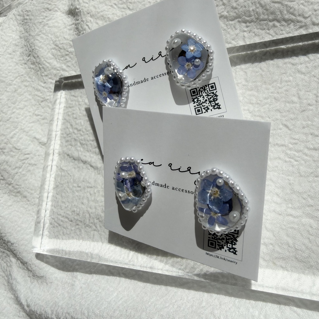 no.290 勿忘草の鉱石パールピアス 忘れな草 ブルー パール サージカルステンレス ピアス ハンドメイドピアス
