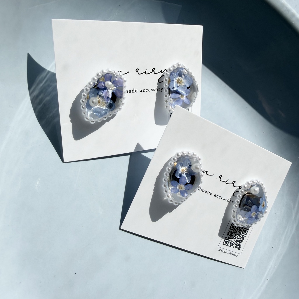 no.290  勿忘草の鉱石パールピアス  忘れな草  ブルー  パール  サージカルステンレス  ピアス  ハンドメイドピアス