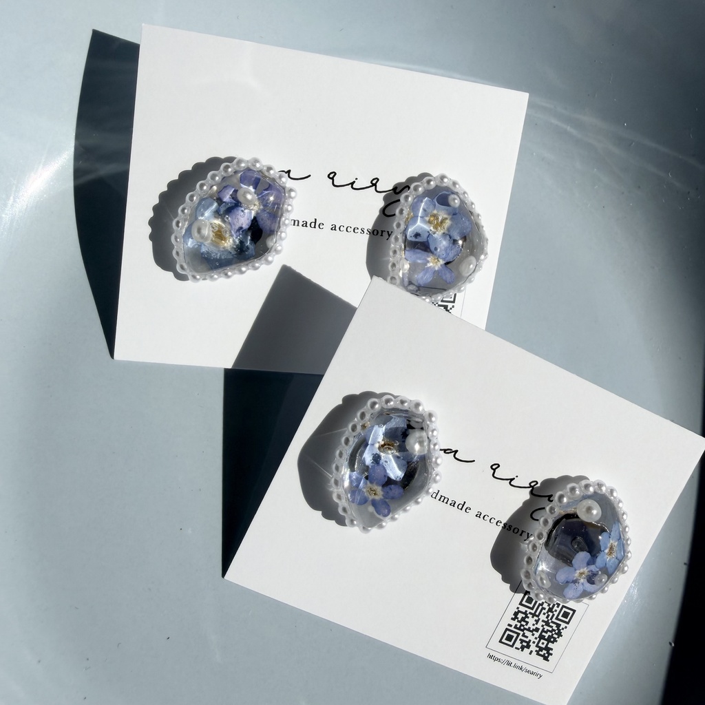no.290 勿忘草の鉱石パールピアス 忘れな草 ブルー パール サージカルステンレス ピアス ハンドメイドピアス