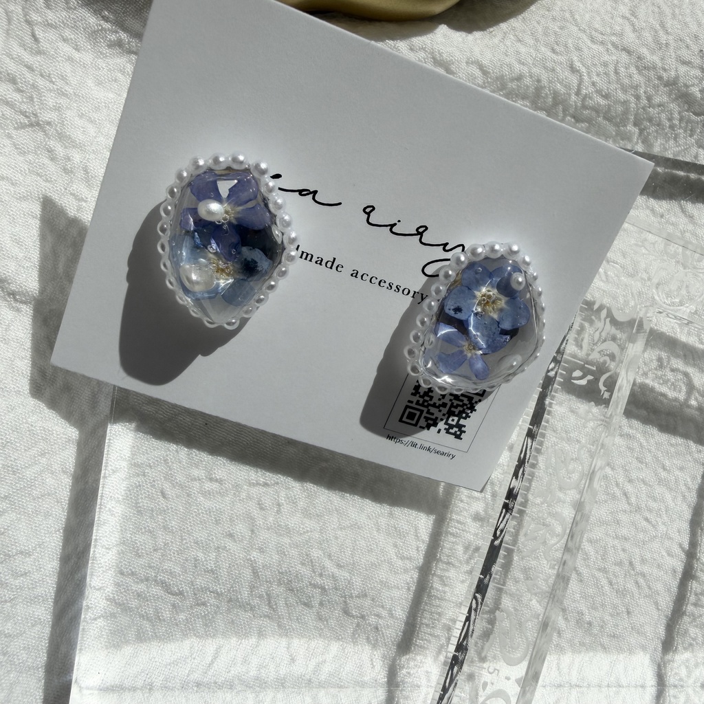 no.290 勿忘草の鉱石パールピアス 忘れな草 ブルー パール サージカルステンレス ピアス ハンドメイドピアス