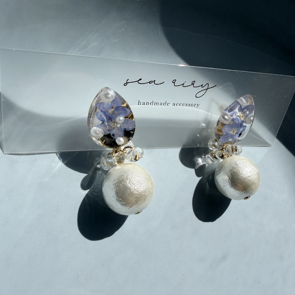 no.292 勿忘草とコットンパールのピアス 忘れな草 ブルー クリア 雫 コットンパール サージカルステンレス