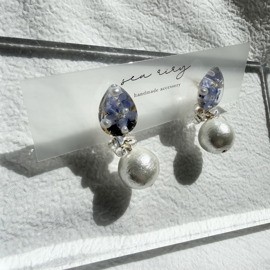no.292 勿忘草とコットンパールのピアス 忘れな草 ブルー クリア 雫 コットンパール サージカルステンレス