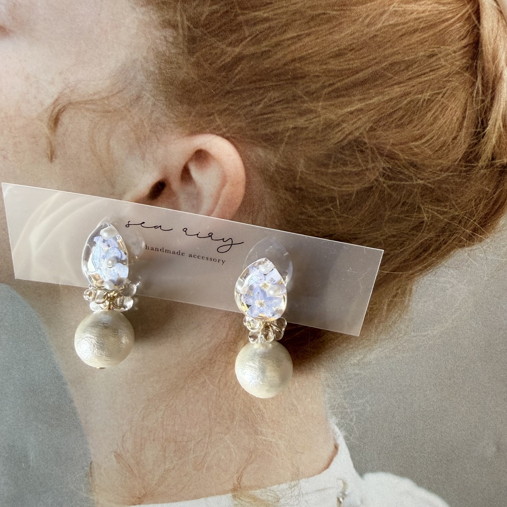 no.292 勿忘草とコットンパールのピアス 忘れな草 ブルー クリア 雫 コットンパール サージカルステンレス