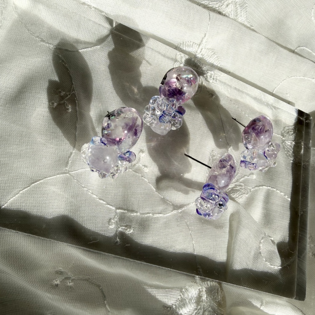 no.293 再販 アメジストの鉱石ピアス パープル アメジスト クリア チェコビーズ サージカルステンレスピアス