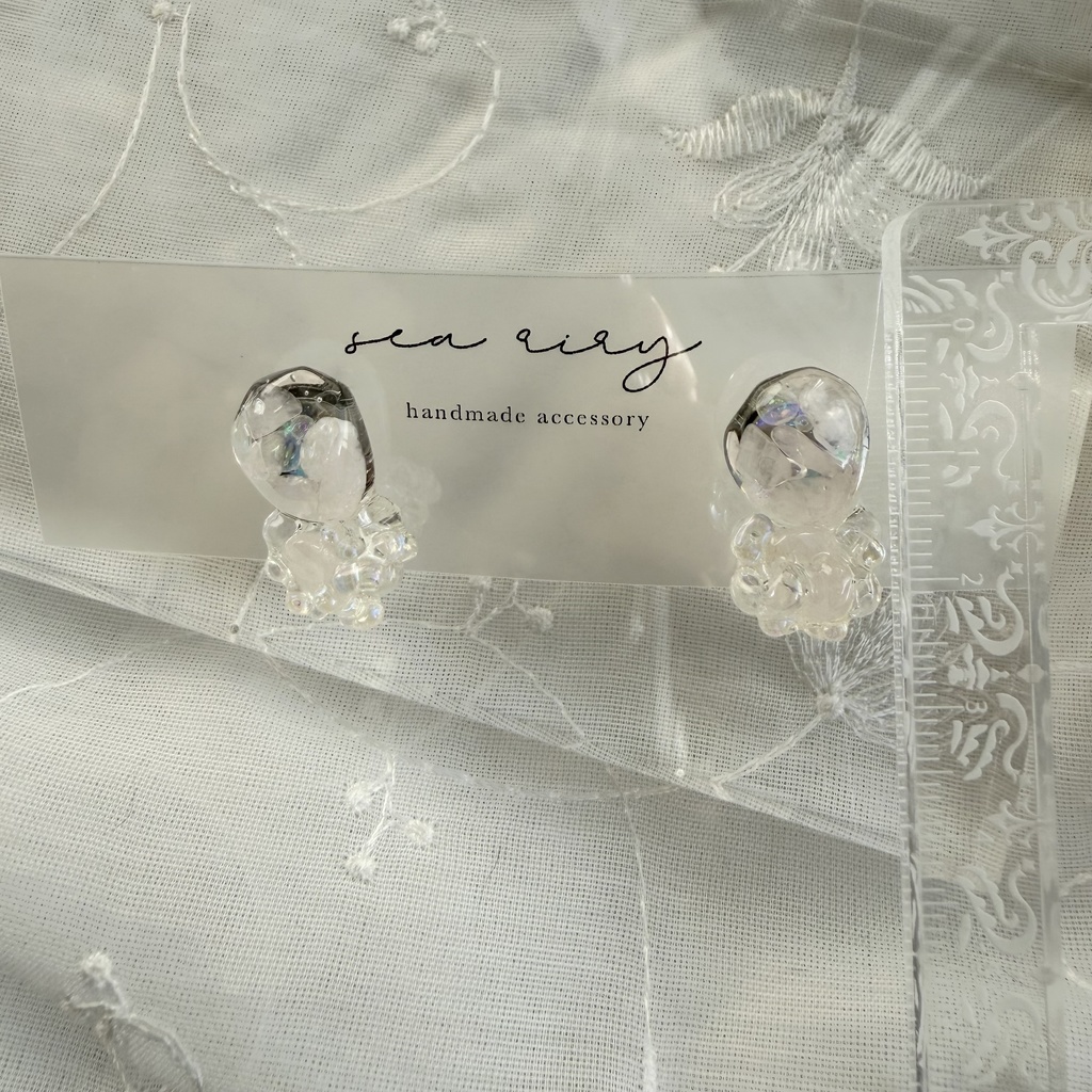 no.294 ローズクォーツの鉱石ピアス 天然石 クリア ピンク チェコビーズ サージカルステンレス ピアス