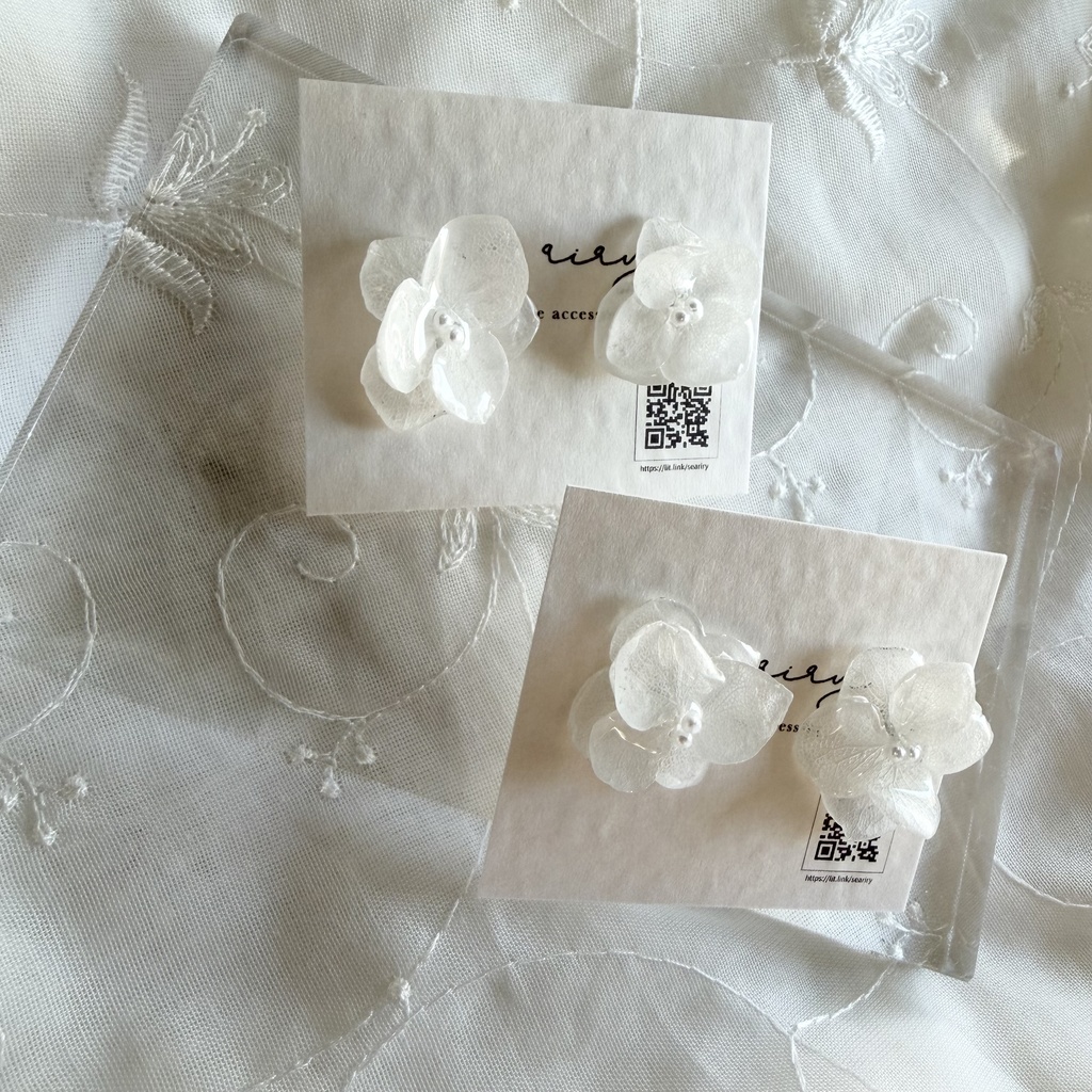 no.295 再販 ちいさなお花のピアス ホワイトアナベル 紫陽花 アジサイ ホワイト パール サージカルステンレス ピアス